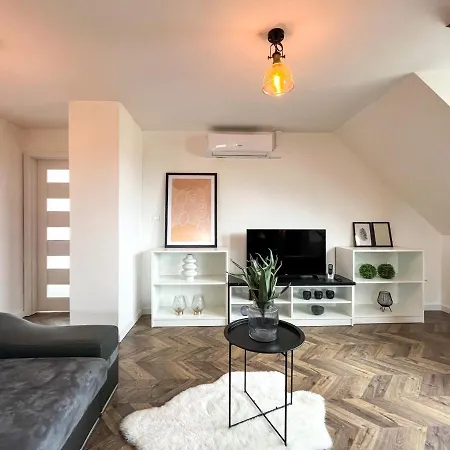 Stela Apartment